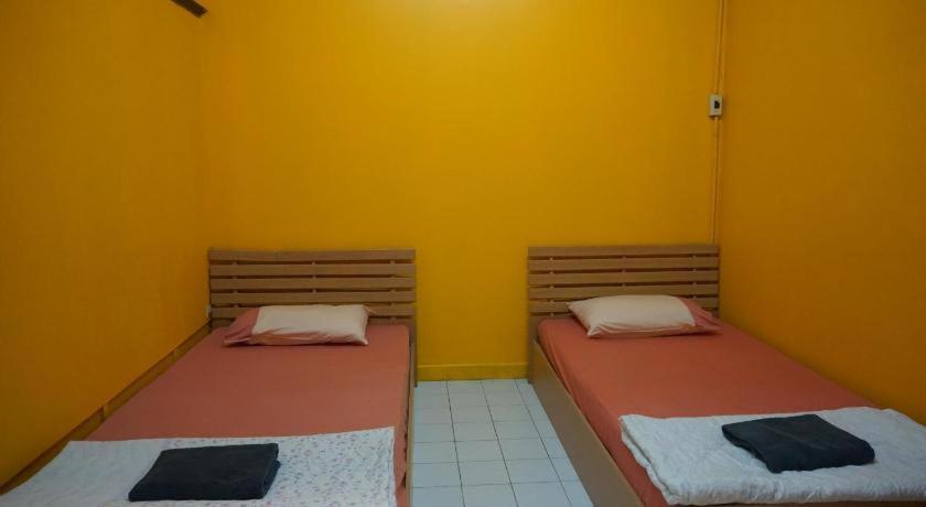 Oyo 730 Meedee Hostel Bangkok Exterior foto